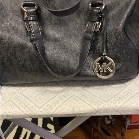 Handbag - Picture 4 of 10